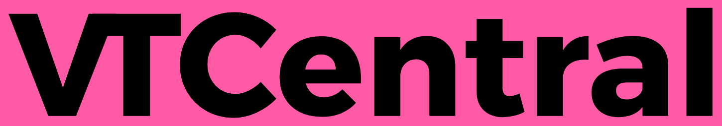 Logo VTCentral d’origine, lettres noires sur fond rose